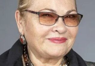 Нина Усатова